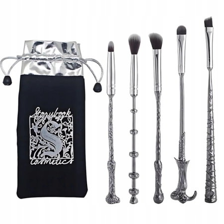 ZESTAW PĘDZLI DO MAKIJAŻU 5 SZT. Z ETUI - MOTYW MAGICZNY, ŚWIAT FANTASY